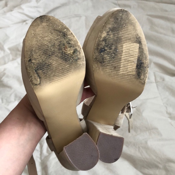 !!SOLD!! STEVE MADDEN Jillyy Platform Sandals - Picture 4 of 8